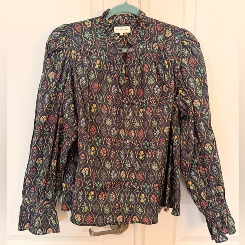 ENTRO XS Black Floral Button-Front Blouse NWOT *VERY OVERSIZED*